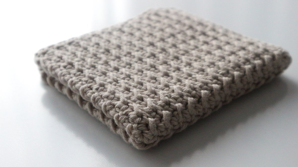 Woolster crochet face cloth crunchy - birch