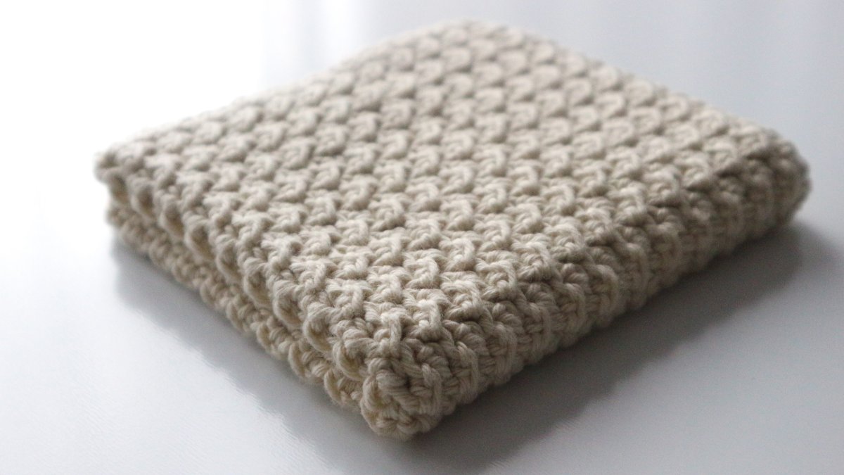 Woolster crochet face cloth crunchy - ecru